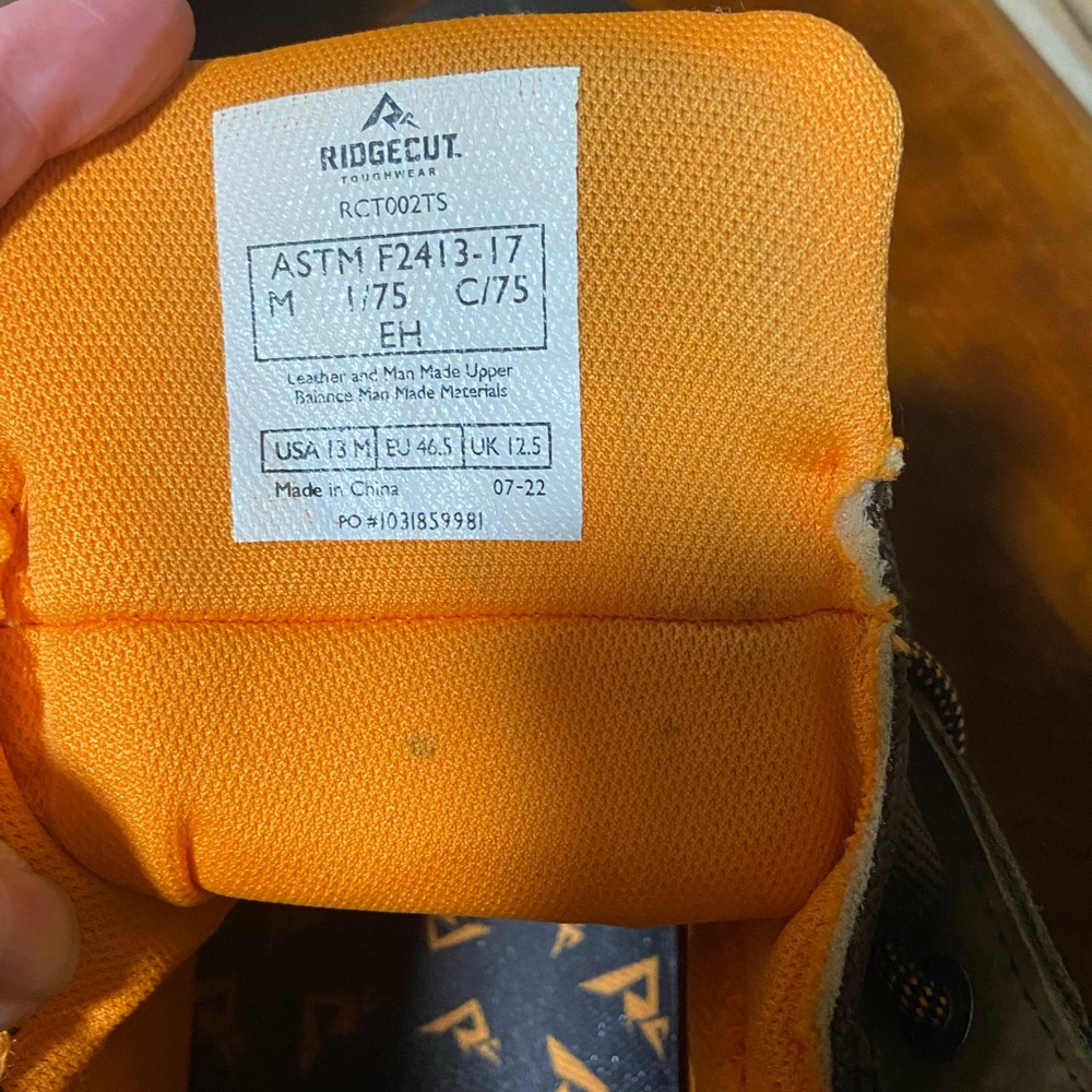 Mens RIdgecut boots - Picture 2 of 5